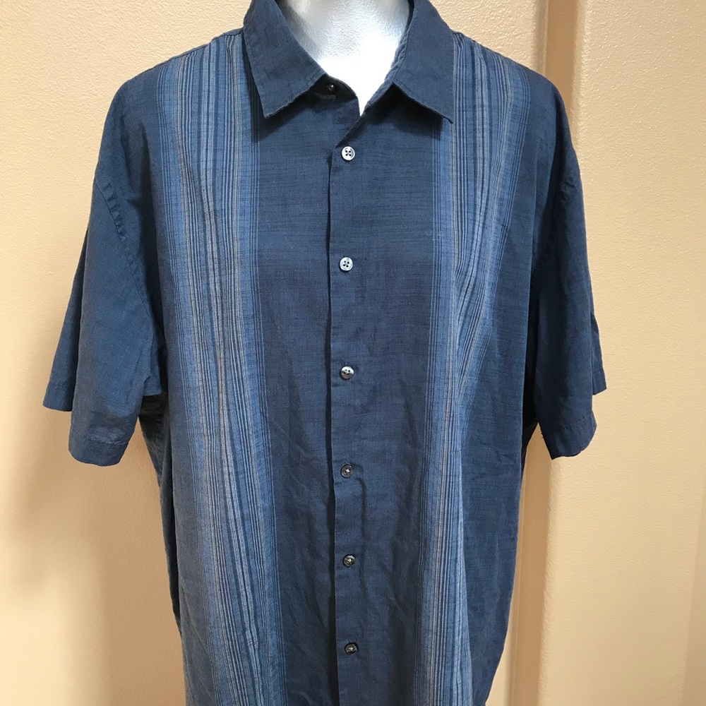 Men’s button up 💙